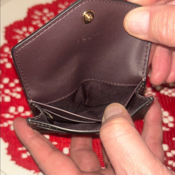 Coach Black Leather Women's Card Holder with Gold Accents - Picture 5 of 10